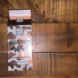 Glow Milk in Blind Date